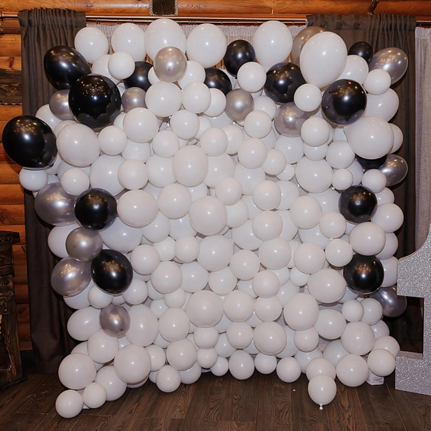 12 Inch Black Balloons, 105 Pcs Party Latex Balloons for Birthday Party, Graduation, Wedding Decorations Supplies (Black)