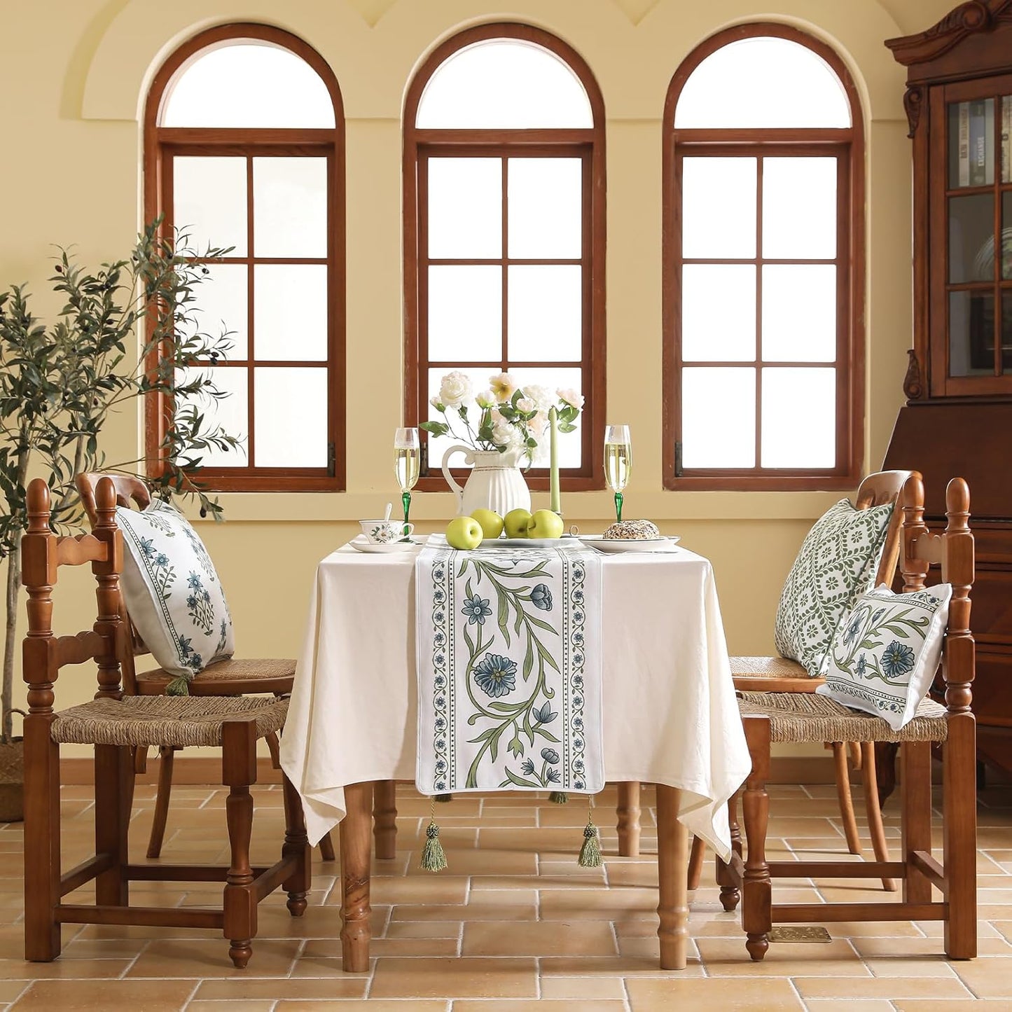 ISAENNE Designer Elegant Linen Table Runner 87 Inches Long,Vintage Blue Floral Pattern Decor Table Runners for Dining Tables,Kitchen Tables,Thanksgiving,Christmas,Banquet,12"*87"-Mosella E