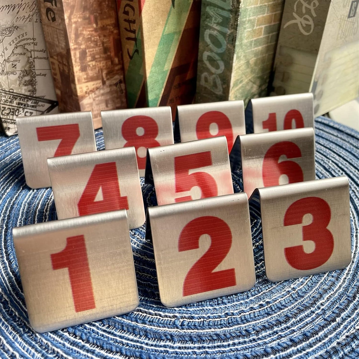10 Pcs Metal Place Cards Stackable Tent Style Table Numbers，Place Card Holders for Celebration Wedding Party Restaurants Cafes Bars Gatherings meeting Room Board Game Serial (Small 1-10, Red)